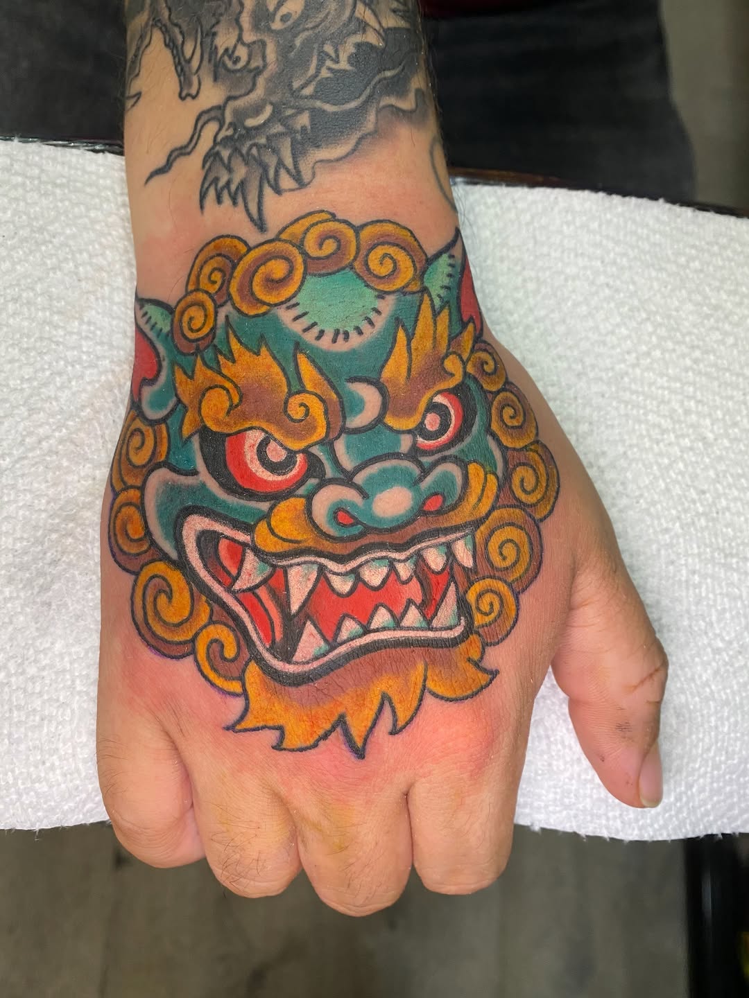 Tattoo by @dminus12 — japanese_irezumi, neo_traditional