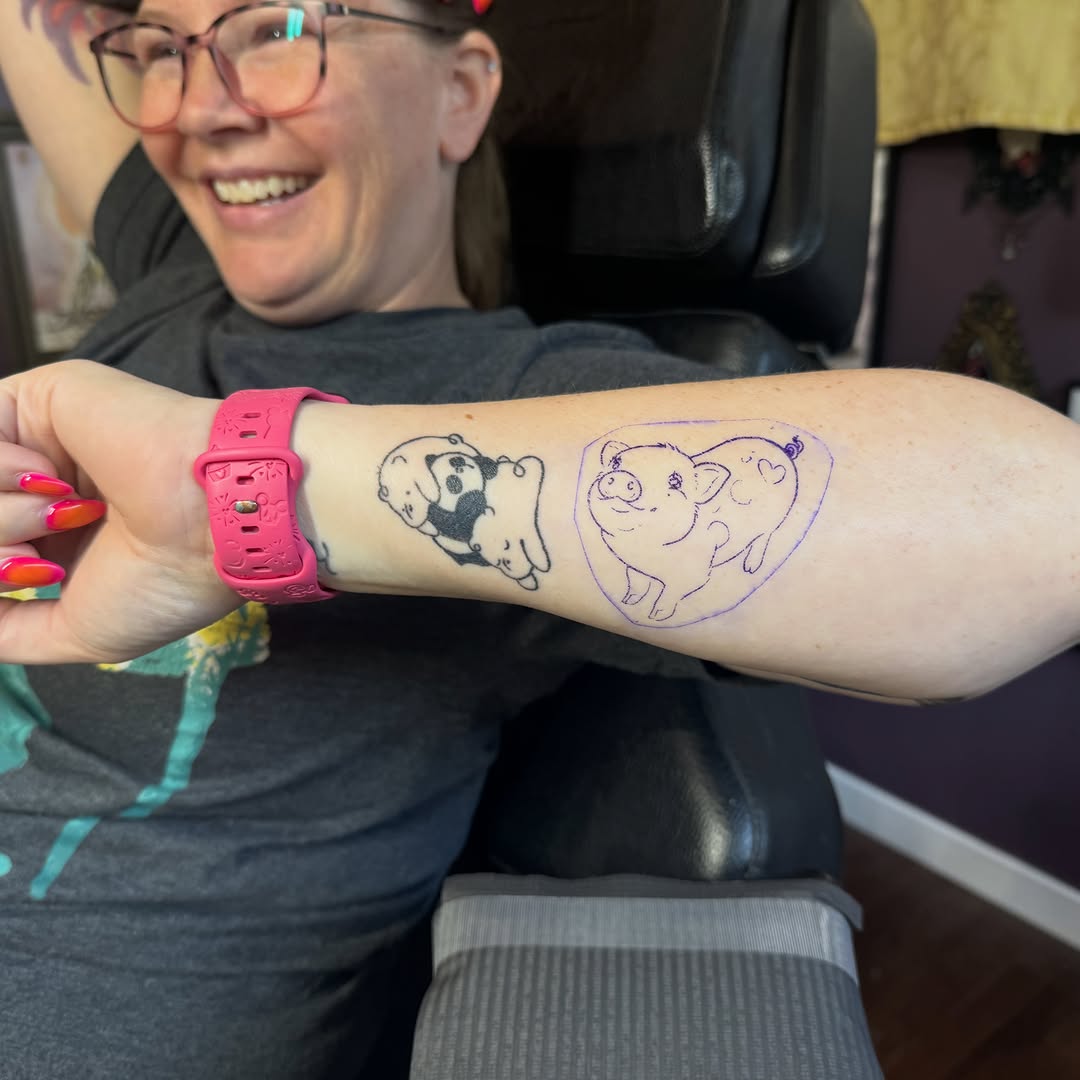 Tattoo by @beesnestqueenbee — new_school