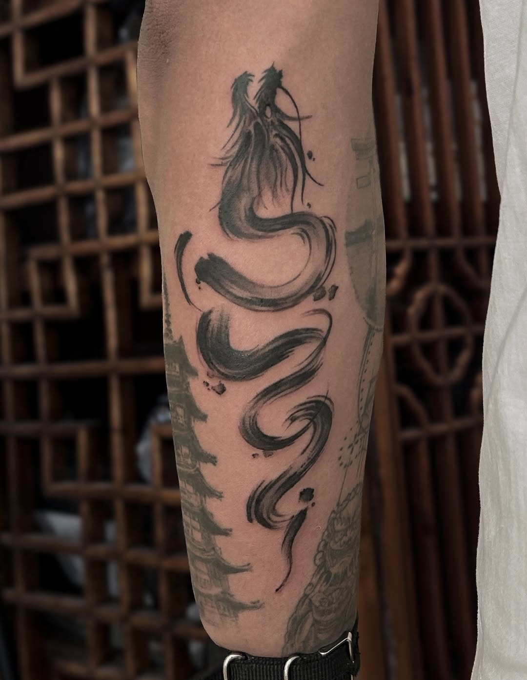 Tattoo by @oolong.ink — japanese_irezumi, black_and_grey