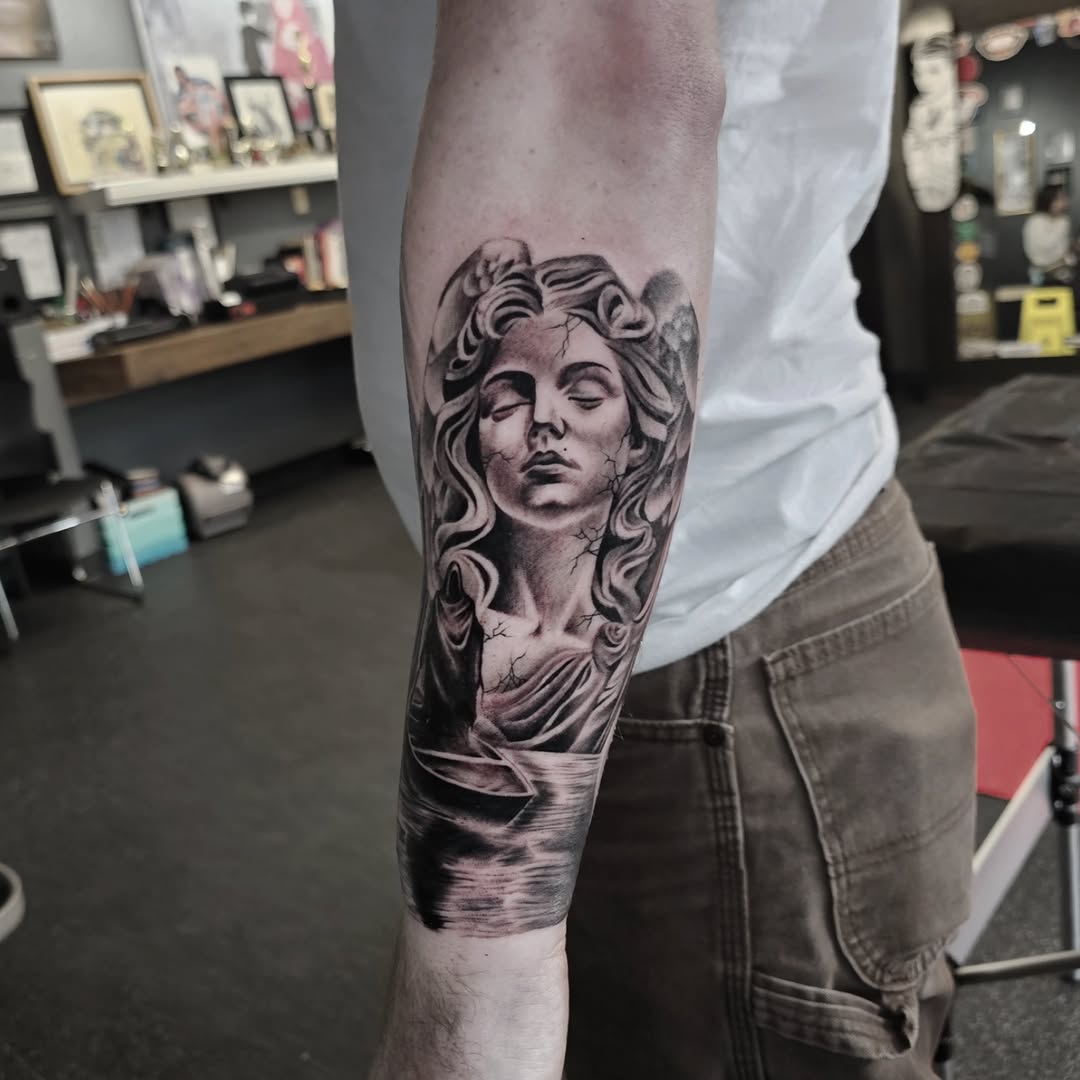 Tattoo by @ericbadantattoos โ black_and_grey, realism