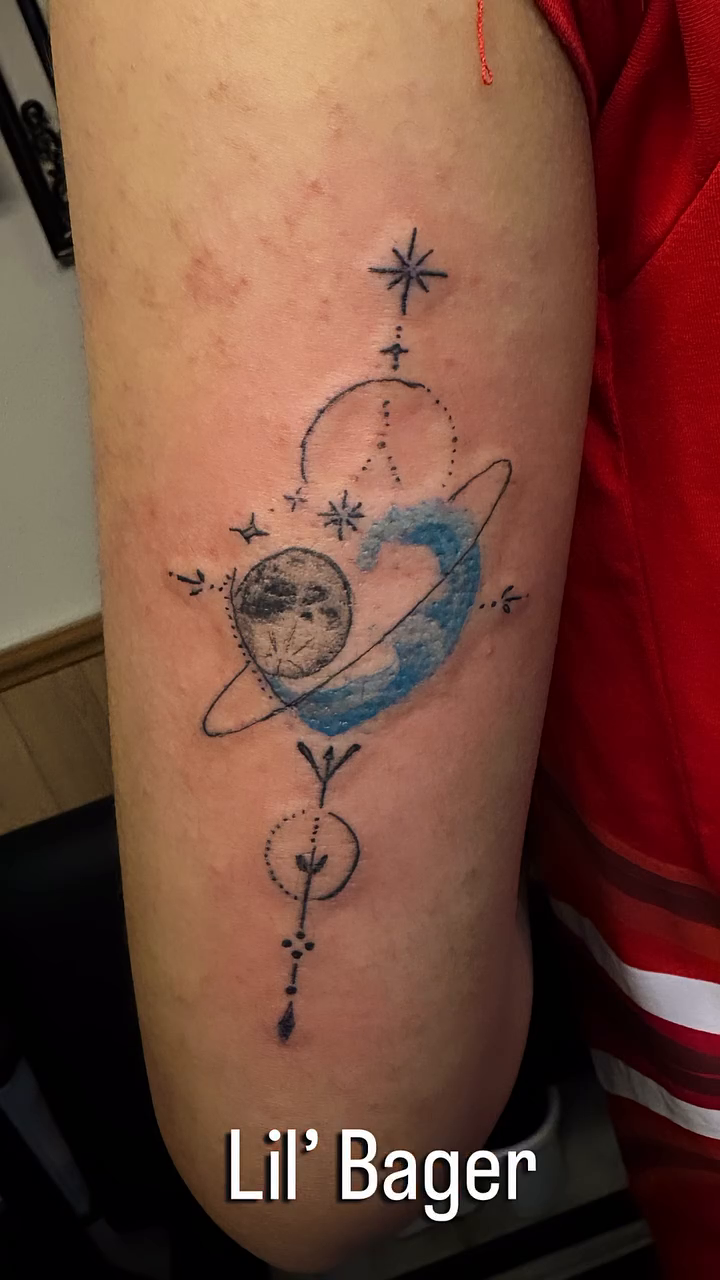 Tattoo by @zurctattooer_engel โ fine_line, geometric