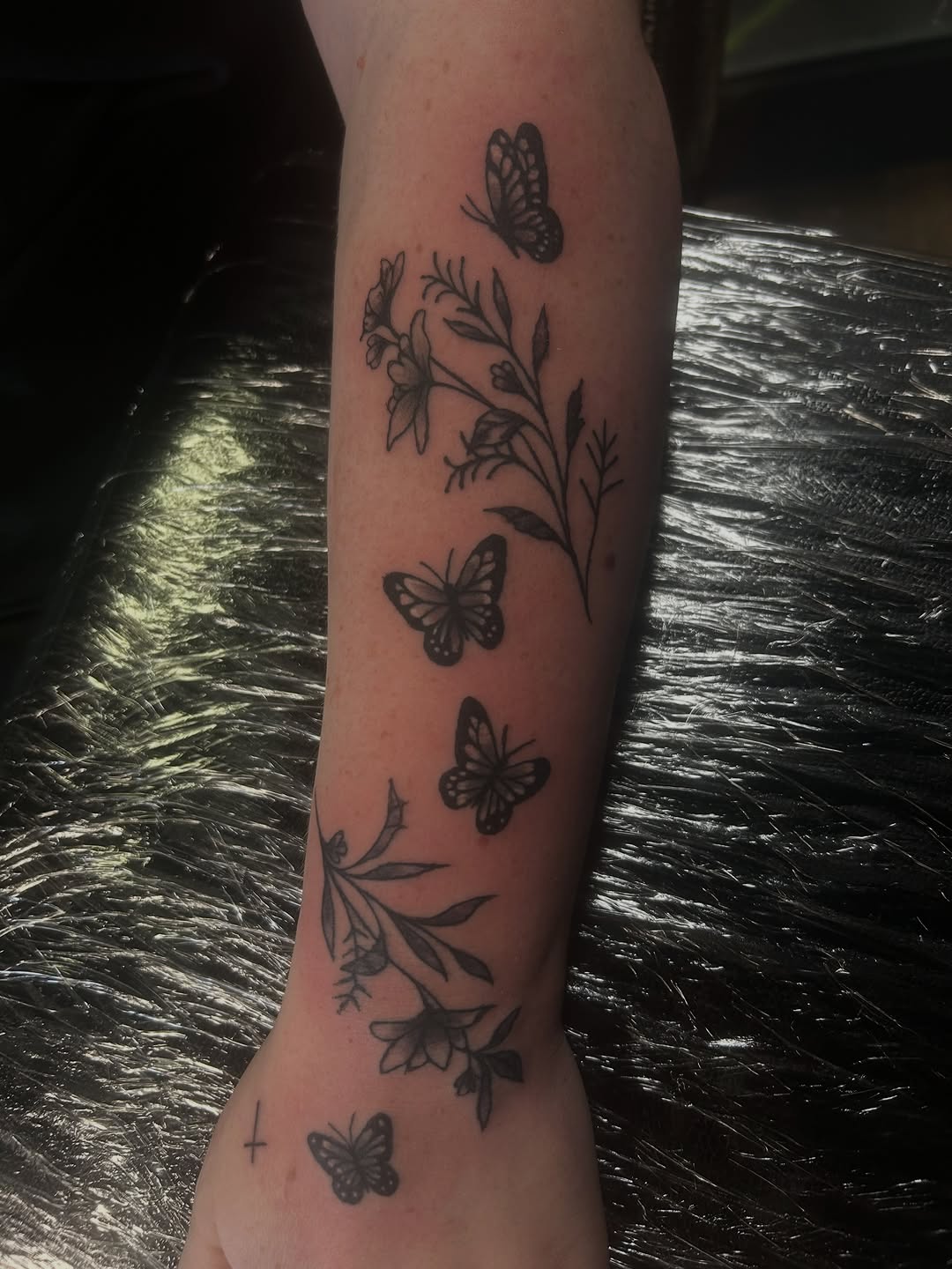Tattoo by @c.y_tattoos — fine_line