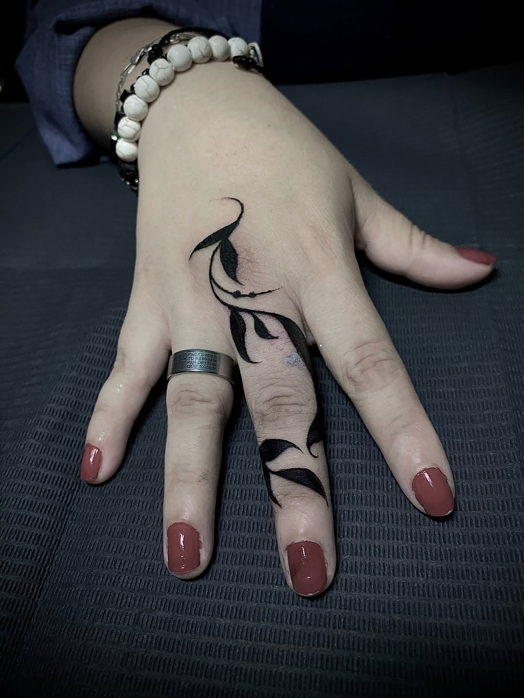 Tattoo by @aifos_arts94 — fine_line, blackwork