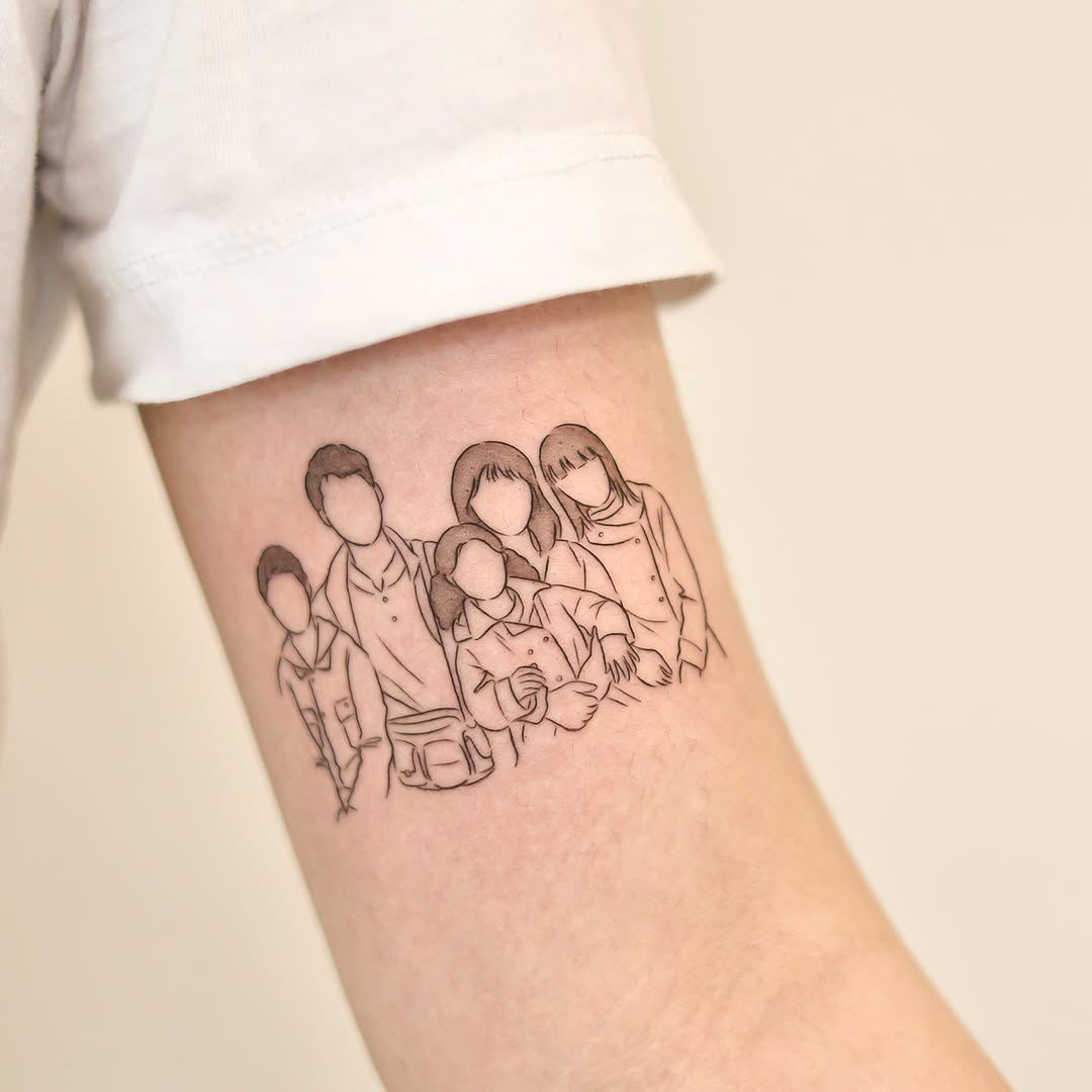 Tattoo by @tattooer_oom — fine_line, minimalist