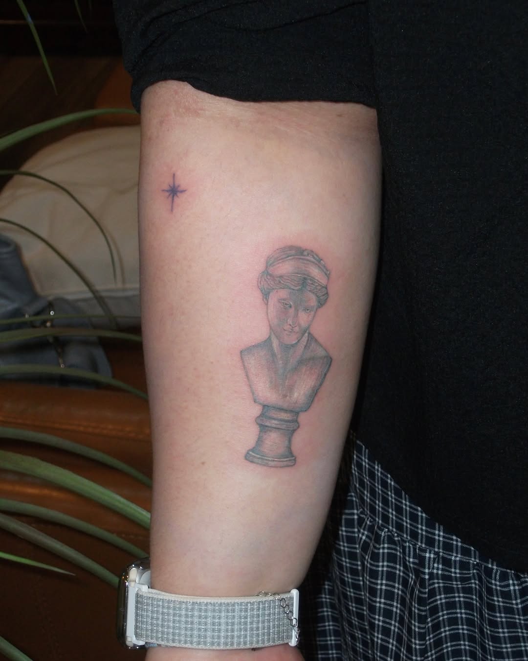 Tattoo by @hii.eul_ โ black_and_grey, realism