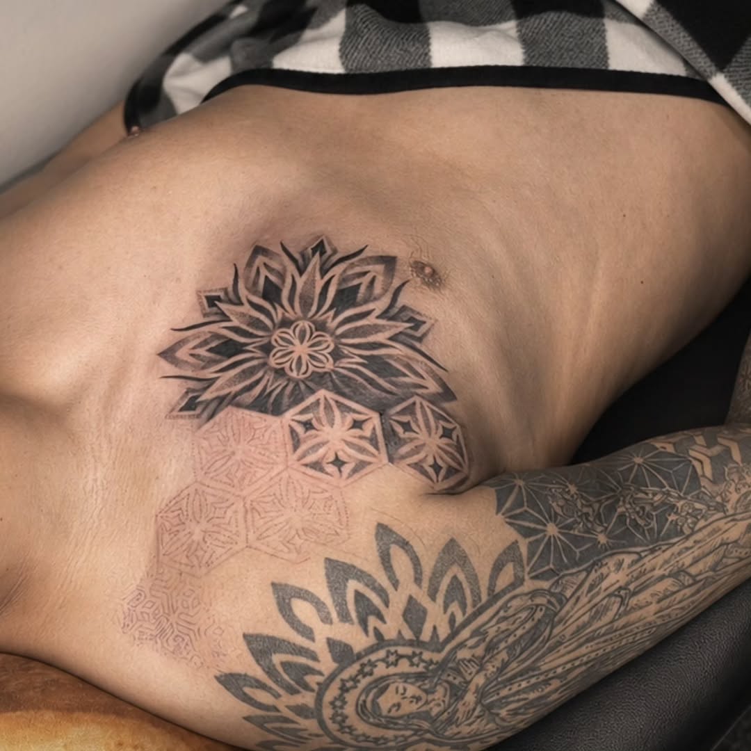 Tattoo by @toa_monti β geometric, dotwork