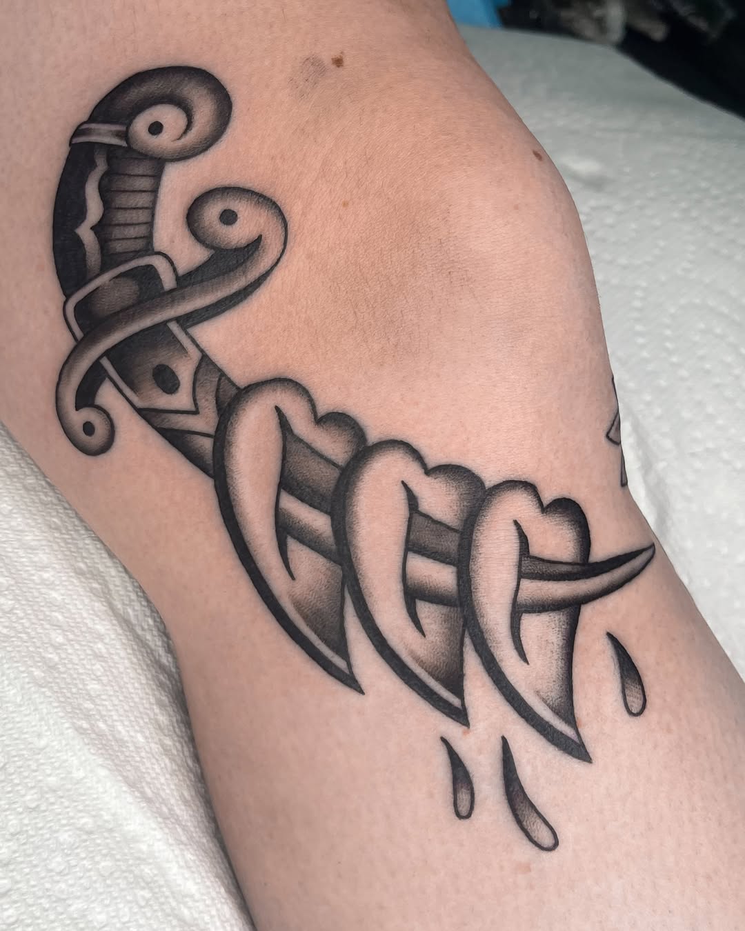 Tattoo by @ninarosatattoo — american_traditional