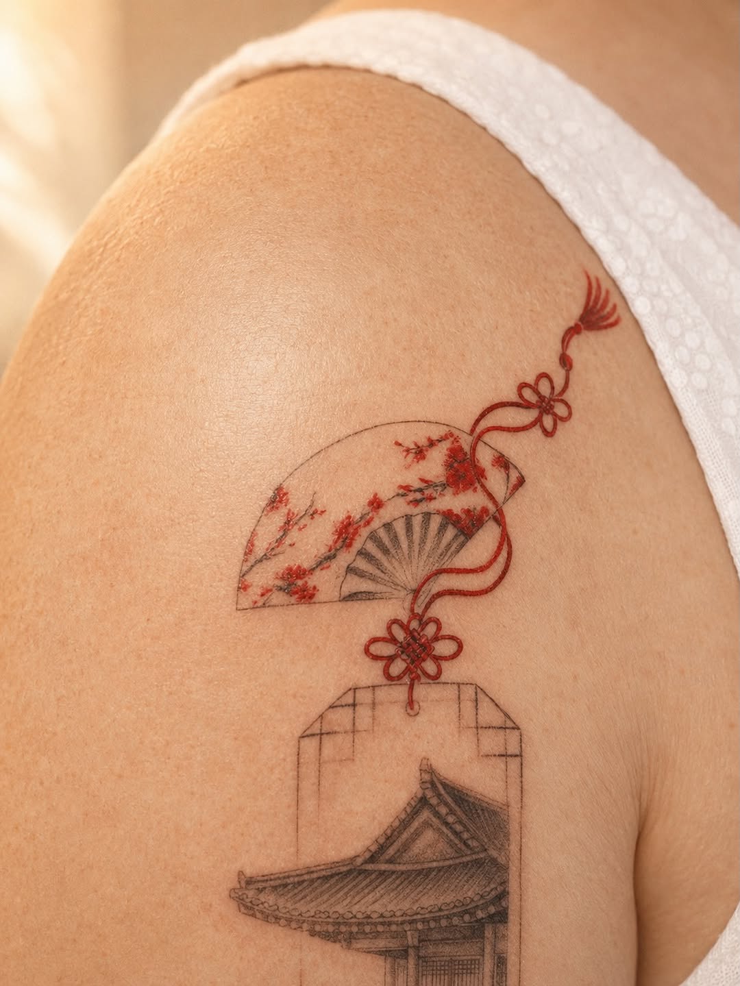 Tattoo by @heoyeon__tattoo — fine_line, illustrative