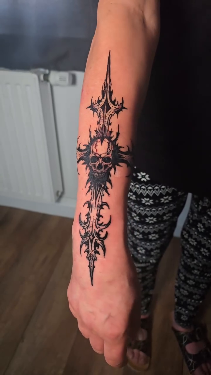 Tattoo by @sabrinamueller.tattoo — tribal