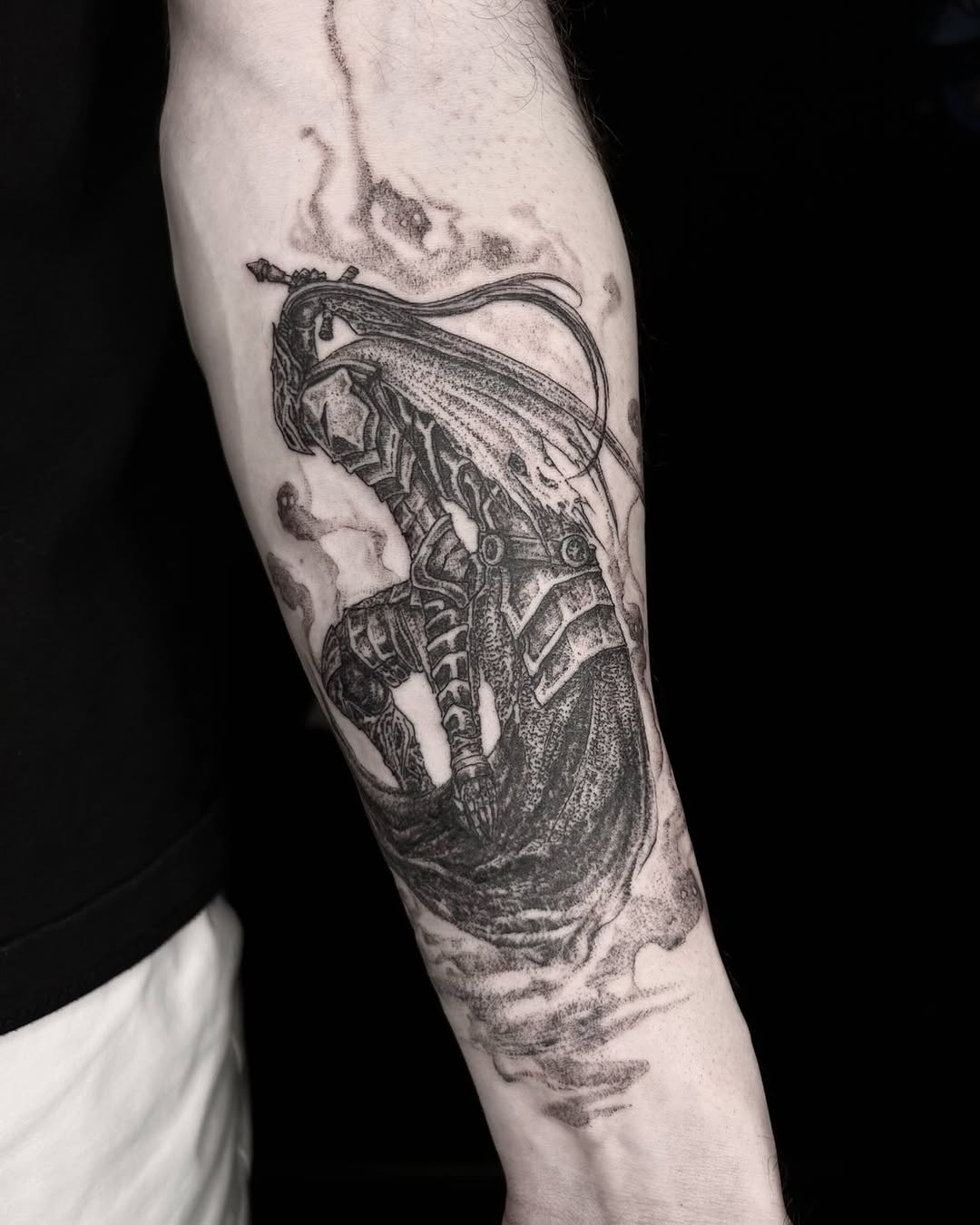 Tattoo by @la13va_tear — black_and_grey, illustrative
