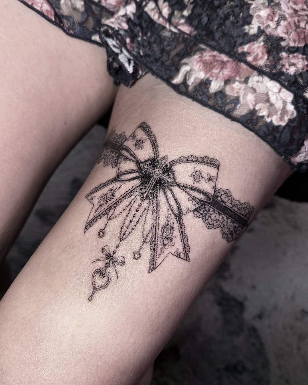 Tattoo by @kayaa.tt — fine_line, ornamental