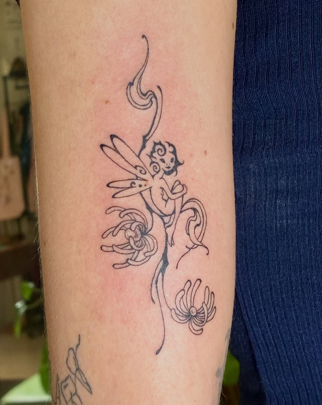 Tattoo by @growthriing โ fine_line, illustrative