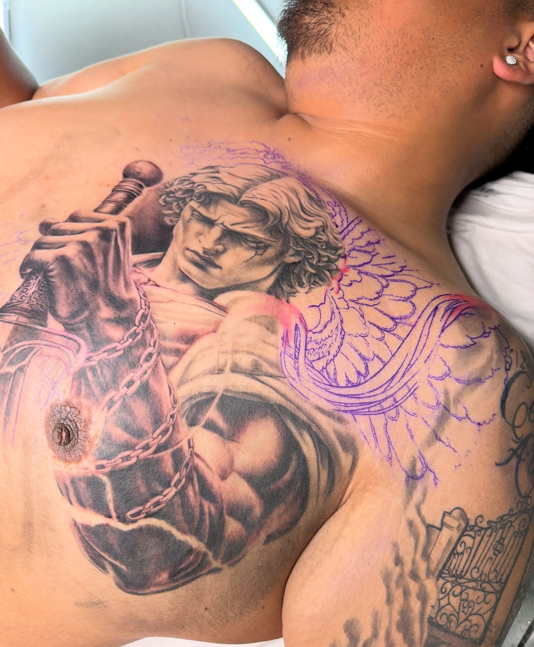 Tattoo by @lasmanosdeltoro — realism, black_and_grey