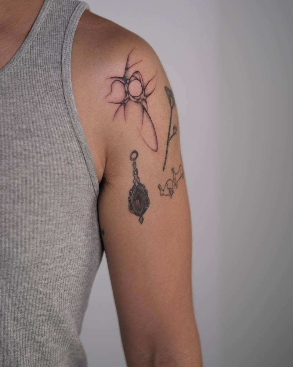 Tattoo by @moonfexx — fine_line, black_and_grey