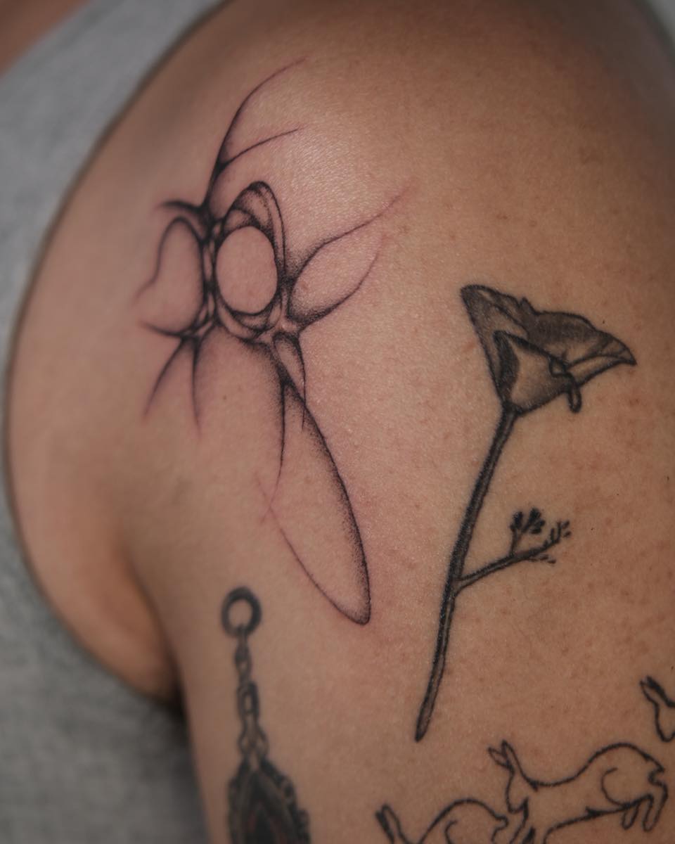 Tattoo by @moonfexx — fine_line, dotwork