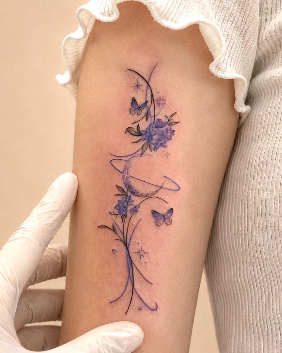 Tattoo by @morae_tattoo — fine_line, watercolor