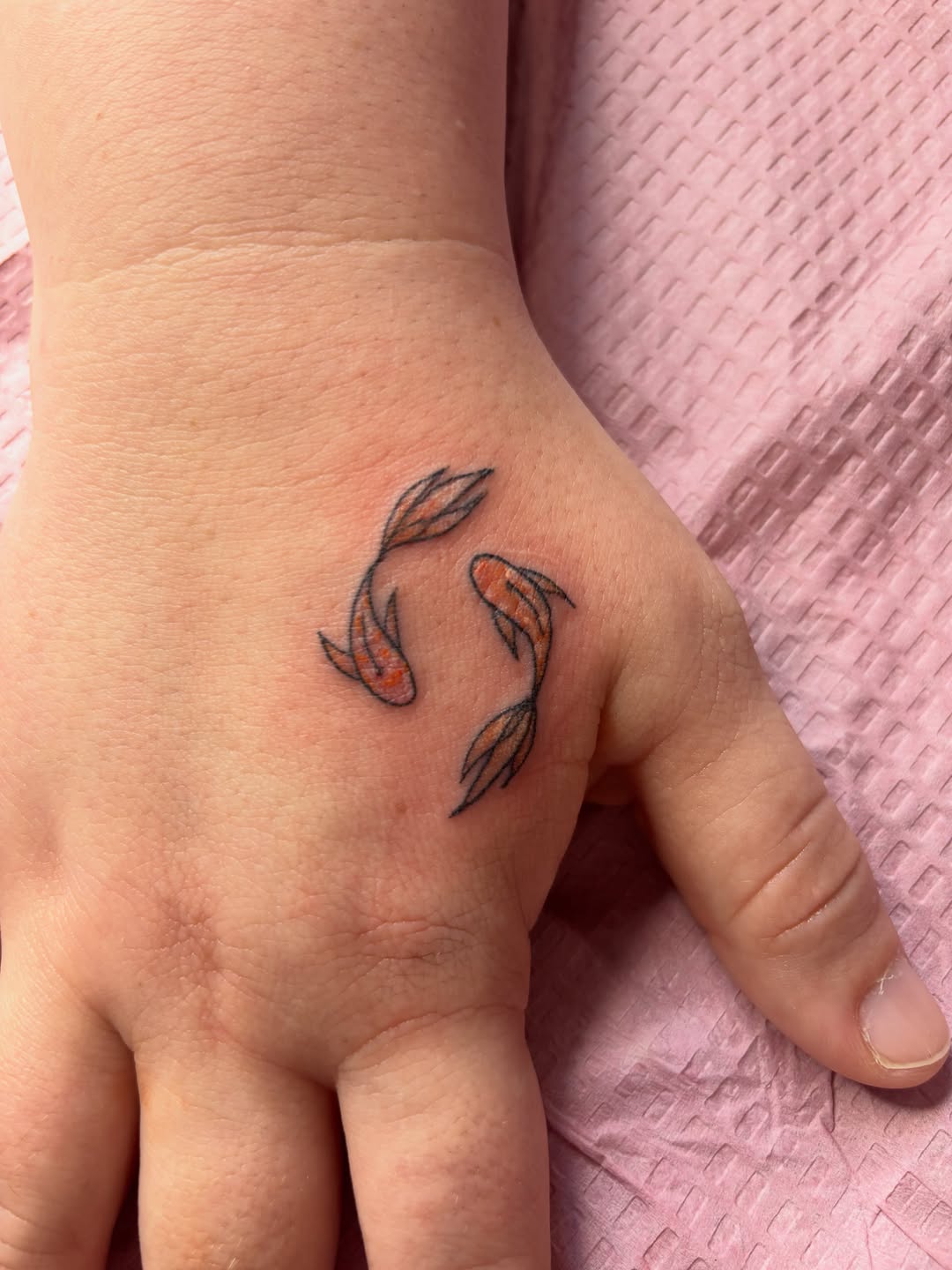 Tattoo by @manicpixietattoos — fine_line, minimalist
