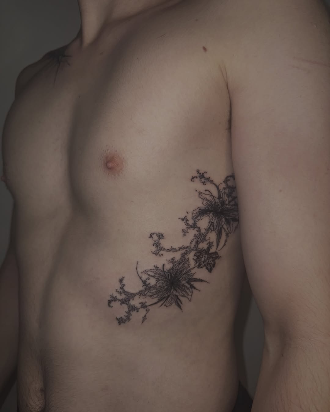 Tattoo by @oxurminexo โ fine_line, illustrative