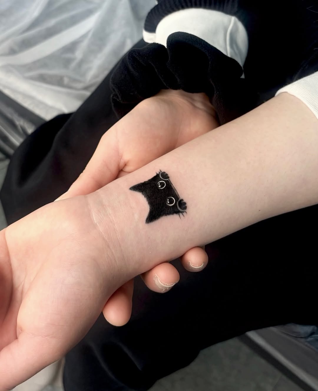 Tattoo by @nyangwol_tattoo — fine_line, blackwork
