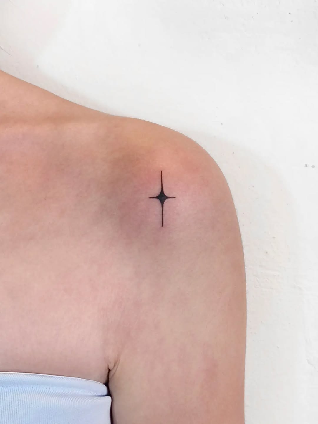 Tattoo by @ink_x_seoul — fine_line, minimalist