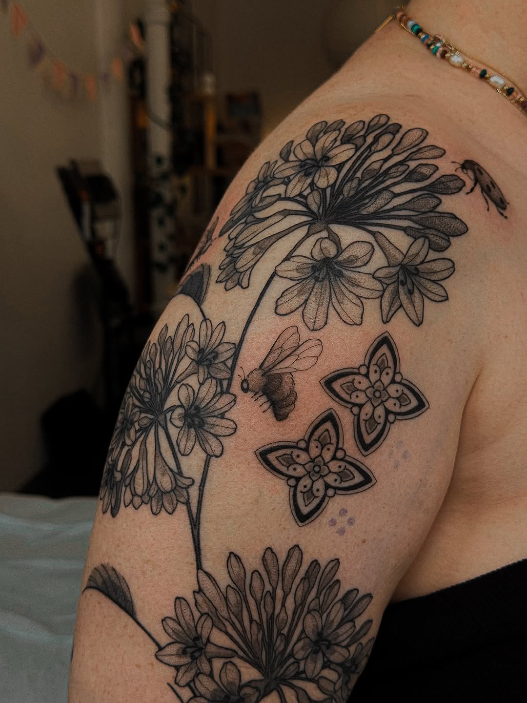 Tattoo by @peur_bleue.tattoo β fine_line, black_and_grey