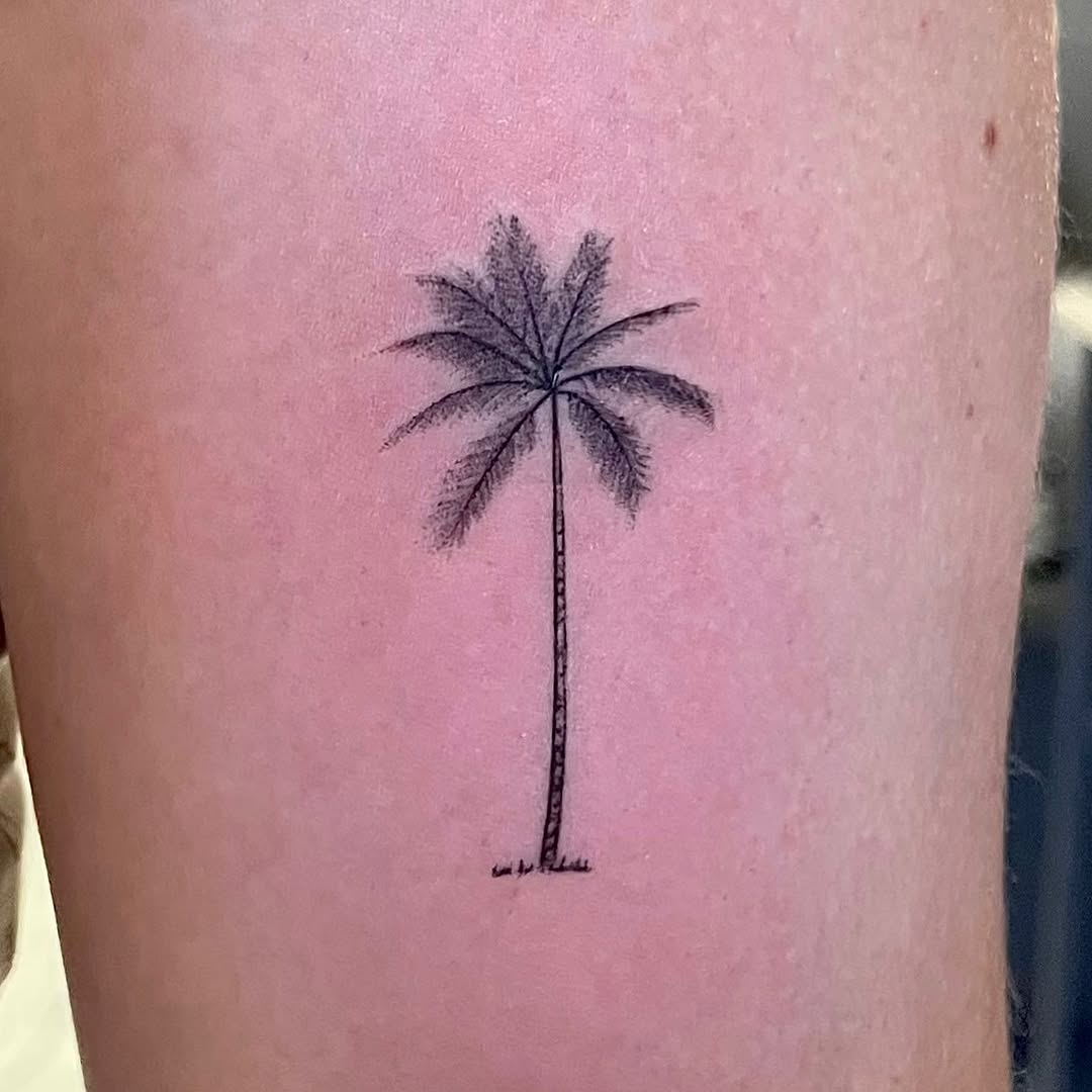 Tattoo by @art.phanny โ fine_line