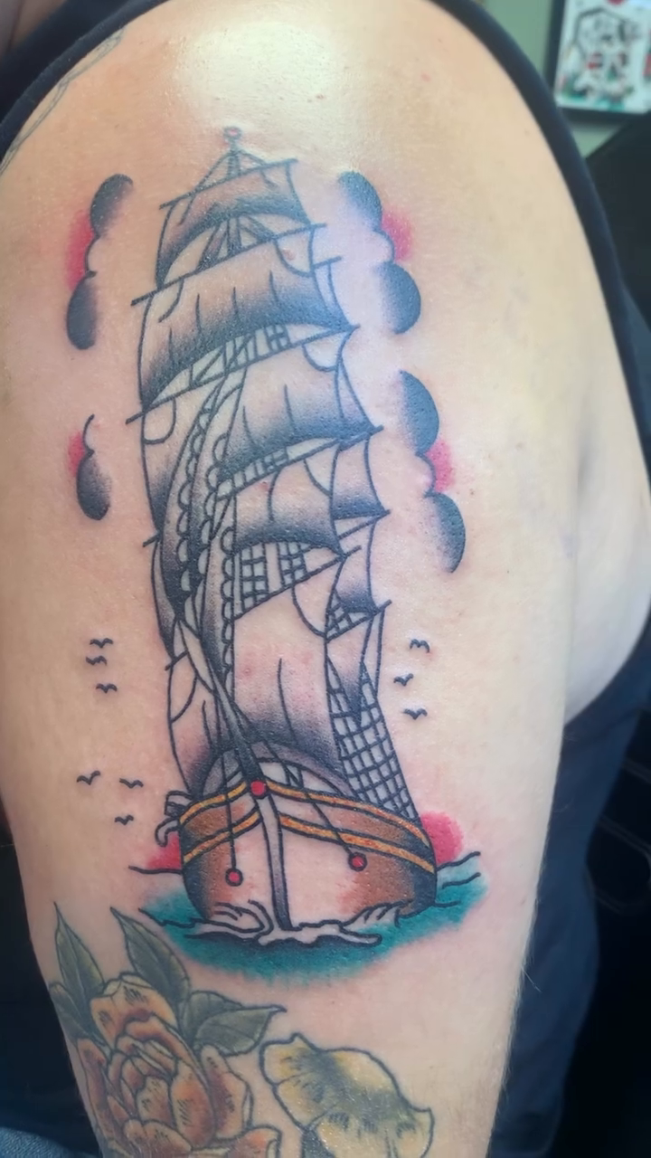 Tattoo by @buzzytatts β american_traditional