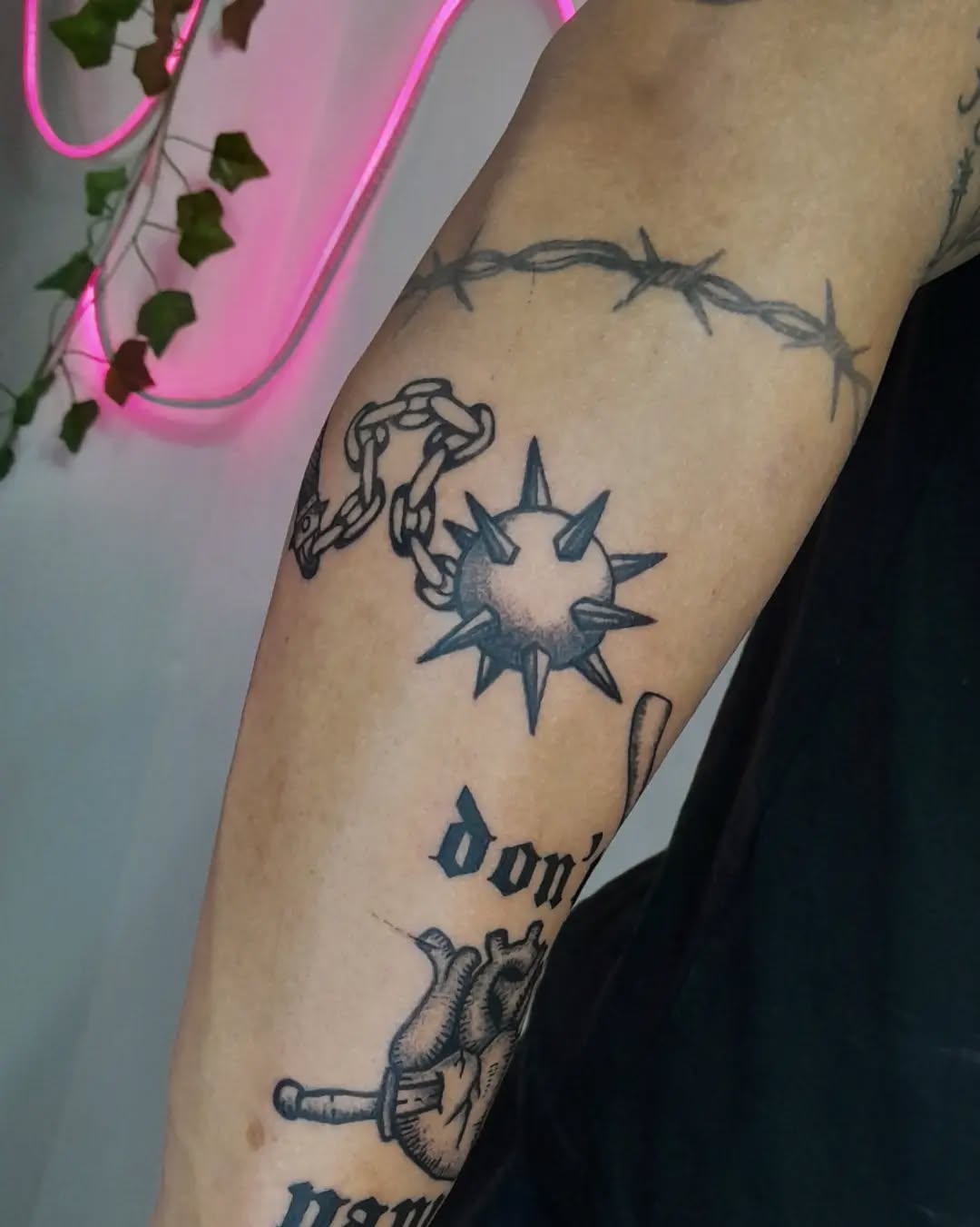 Tattoo by @wesleyfdm — black_and_grey, realism
