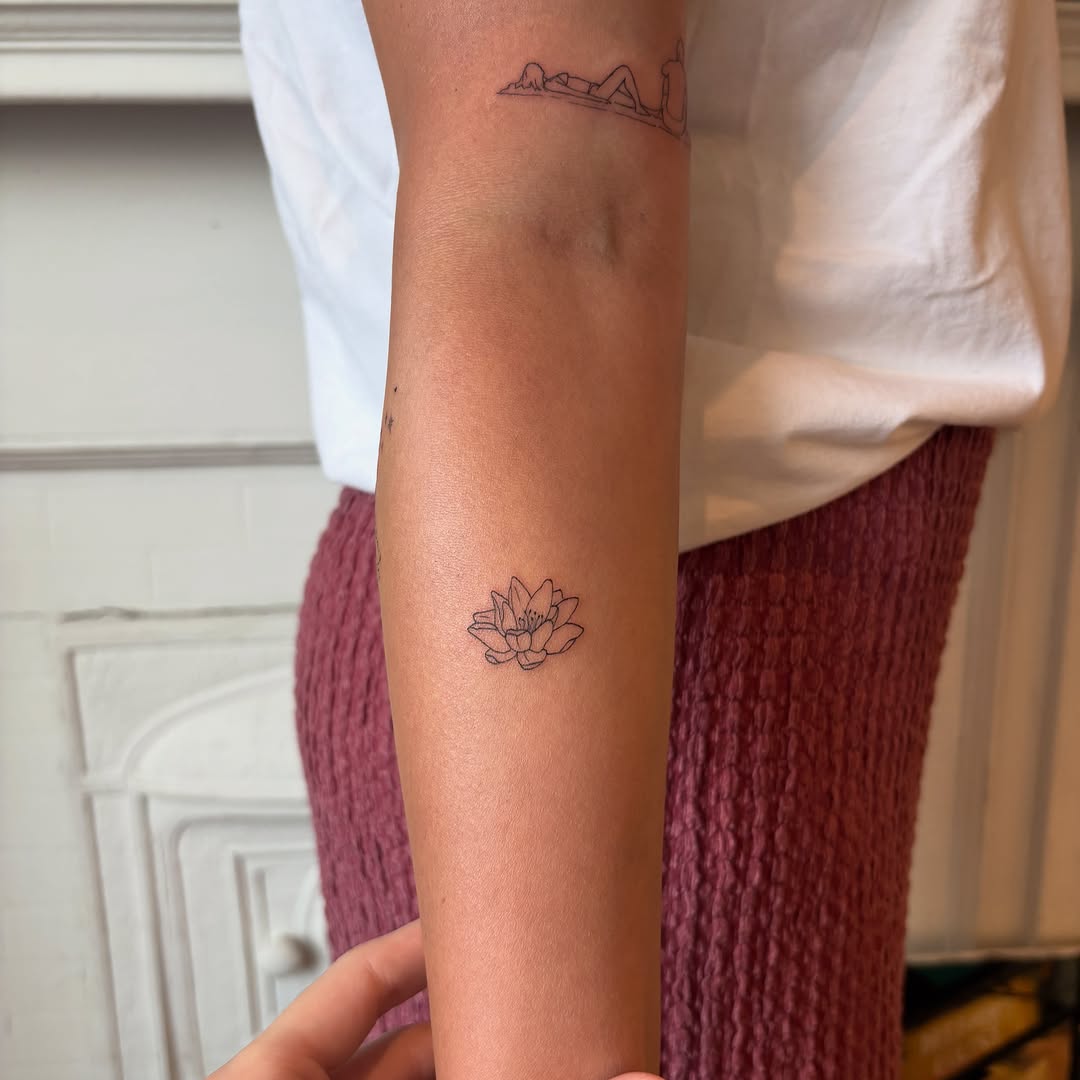 Tattoo by @erinhasagun โ fine_line, minimalist
