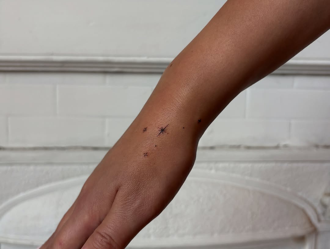 Tattoo by @erinhasagun โ fine_line, minimalist