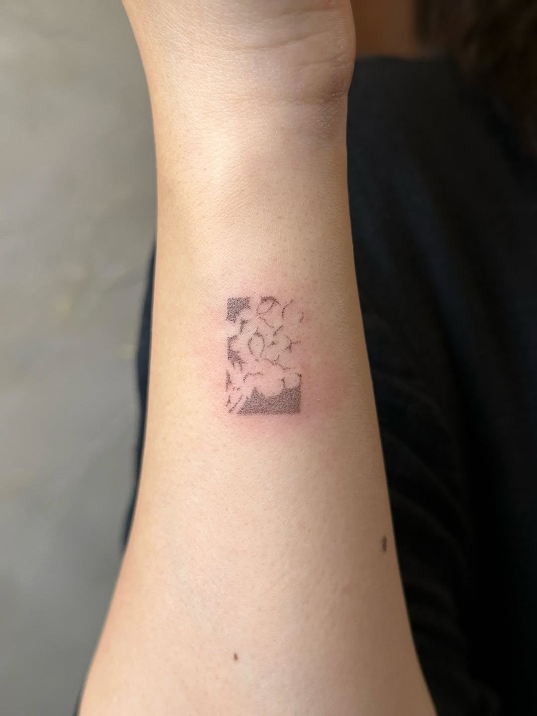 Tattoo by @olobi.poke — fine_line, dotwork