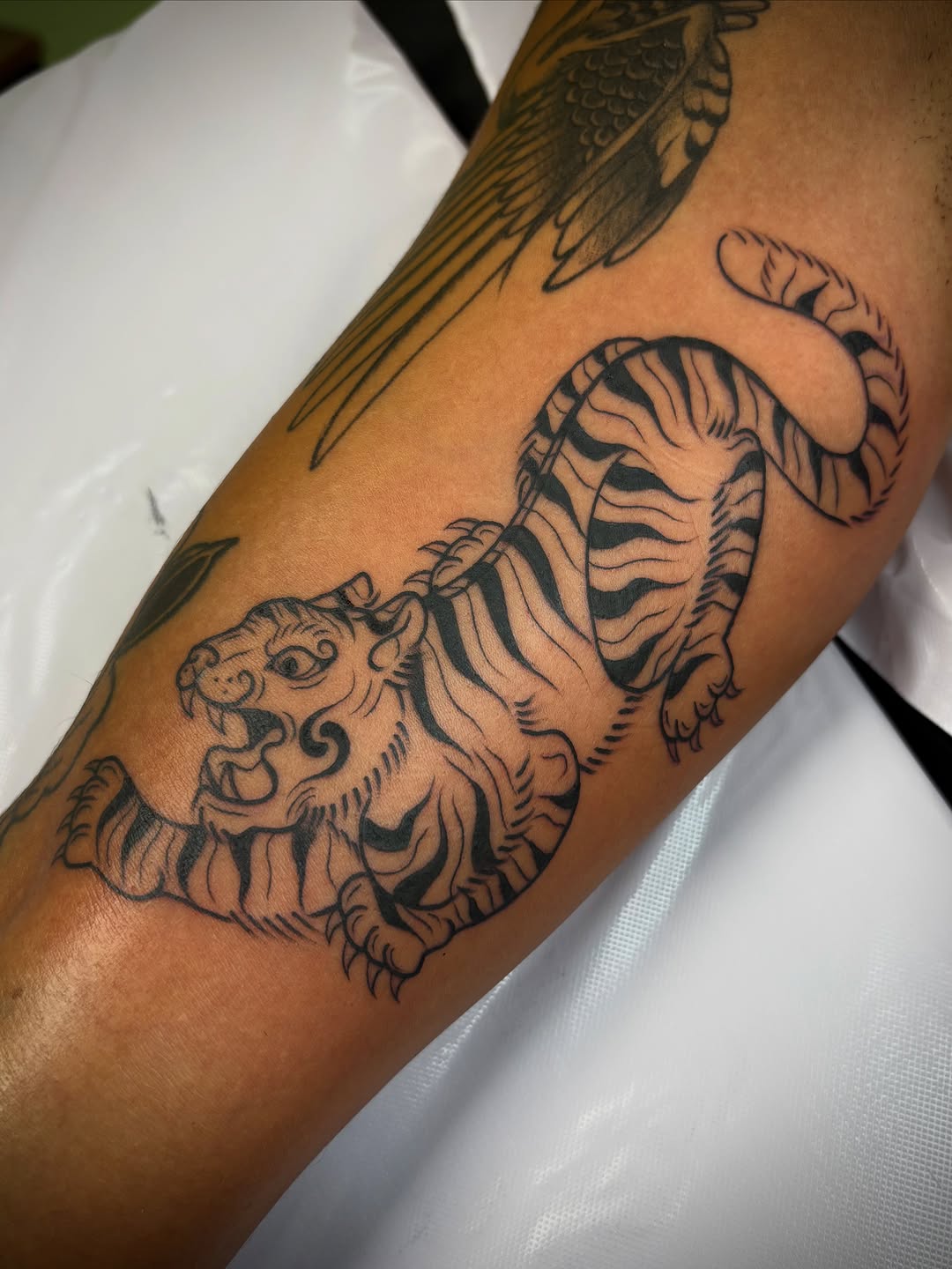 Tattoo by @aves_inks — japanese_irezumi, blackwork