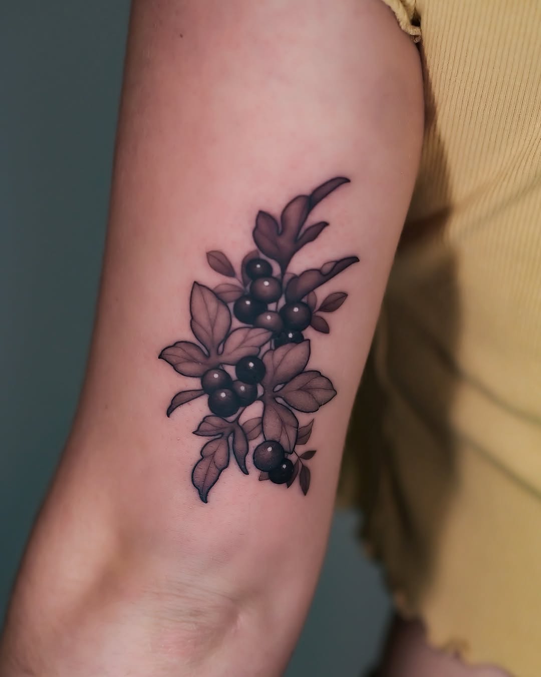 Tattoo by @jennaleeshaaktattoo — black_and_grey, realism