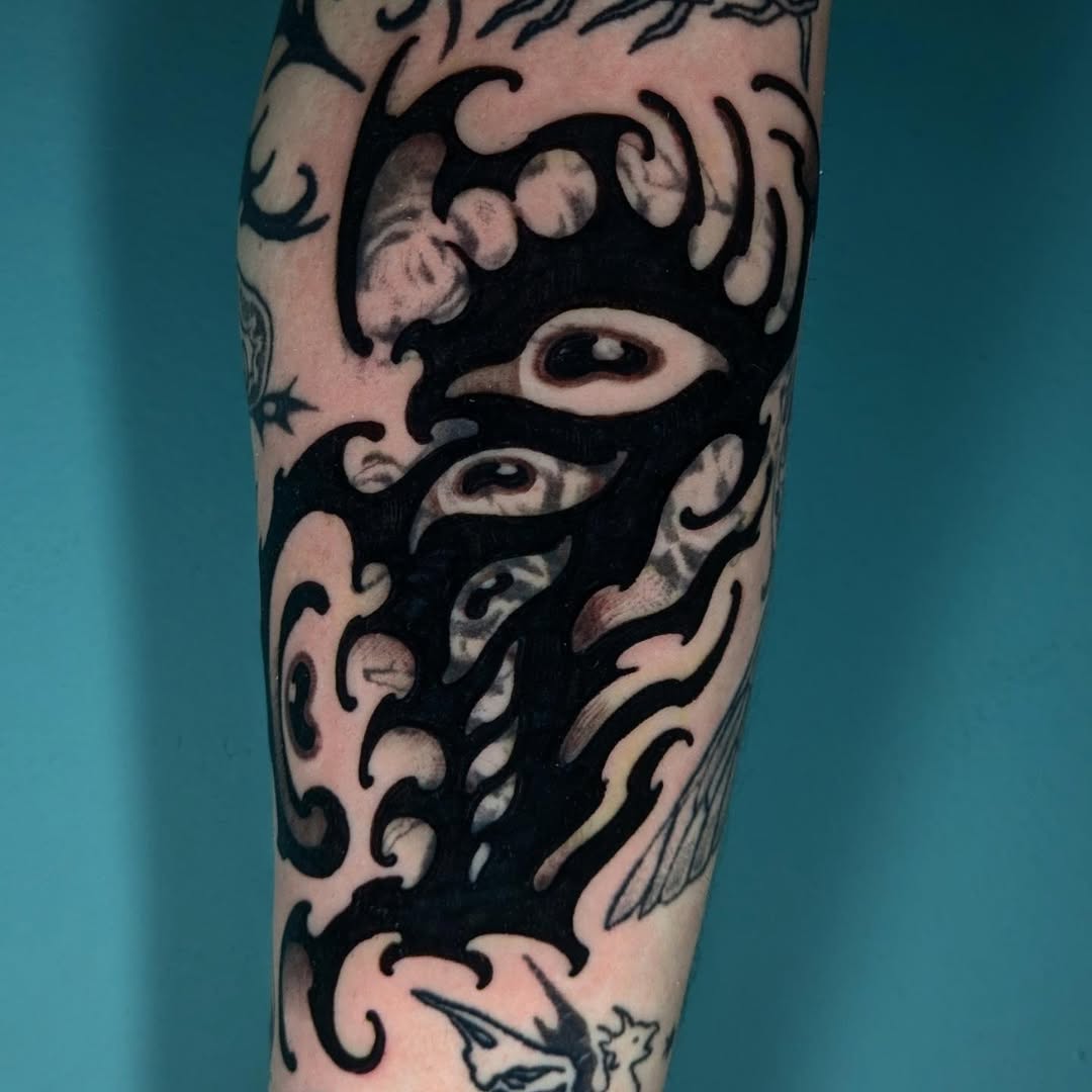 Tattoo by @cwednesday — blackwork, tribal