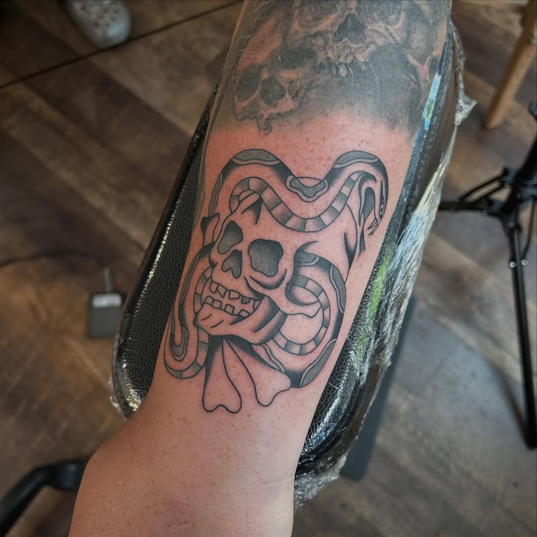 Tattoo by @moosetattooer β american_traditional