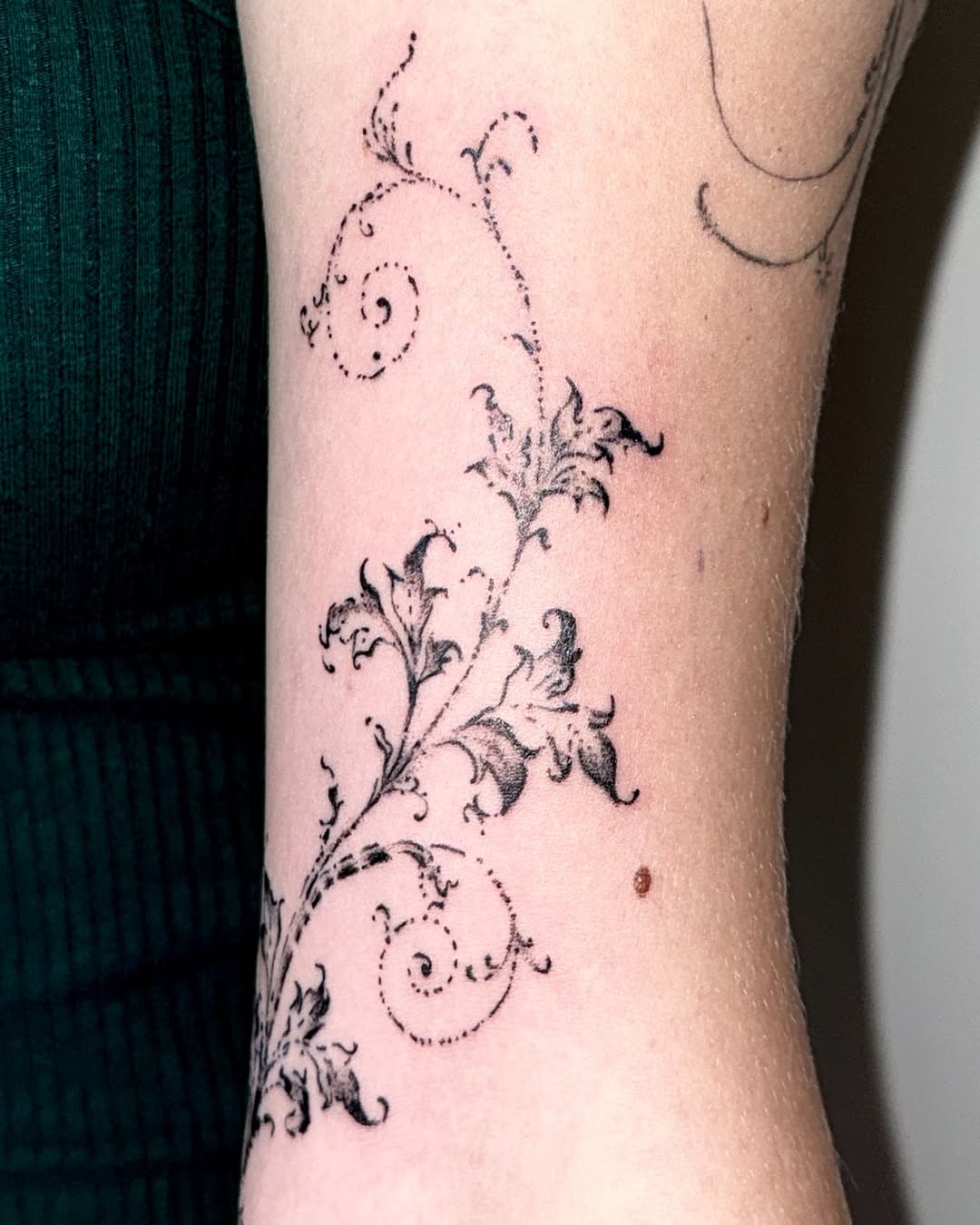 Tattoo by @flying.butter.tattoo β fine_line, ornamental