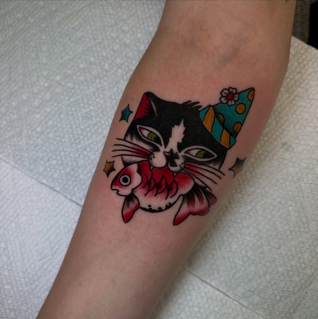 Tattoo by @gloomybugz โ american_traditional