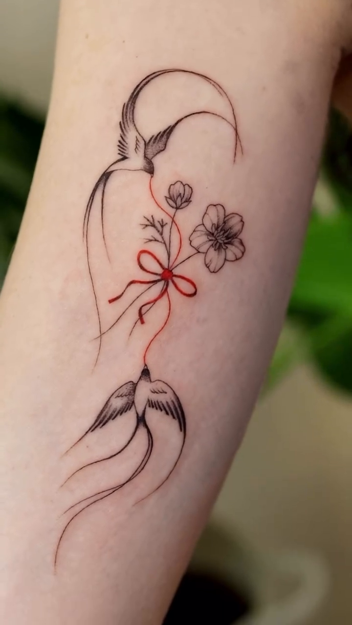 Tattoo by @yulight_tattoo โ fine_line