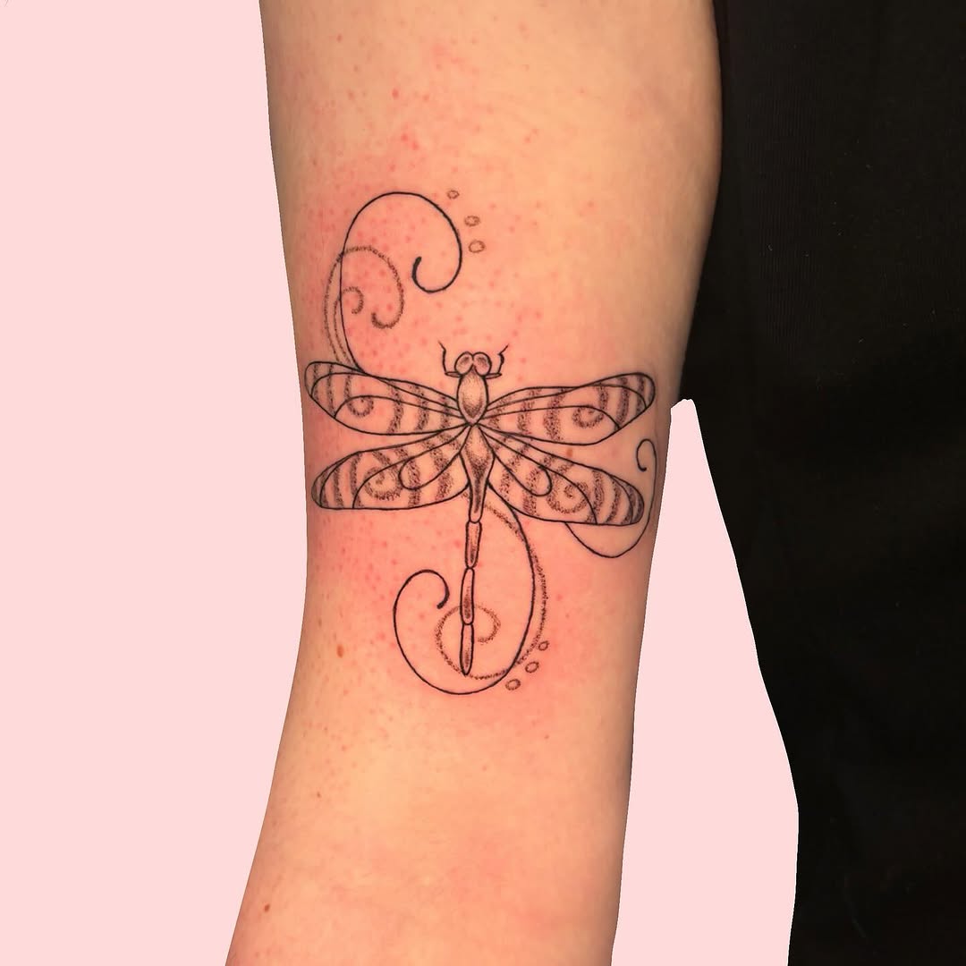 Tattoo by @jo.tattoos47 — fine_line