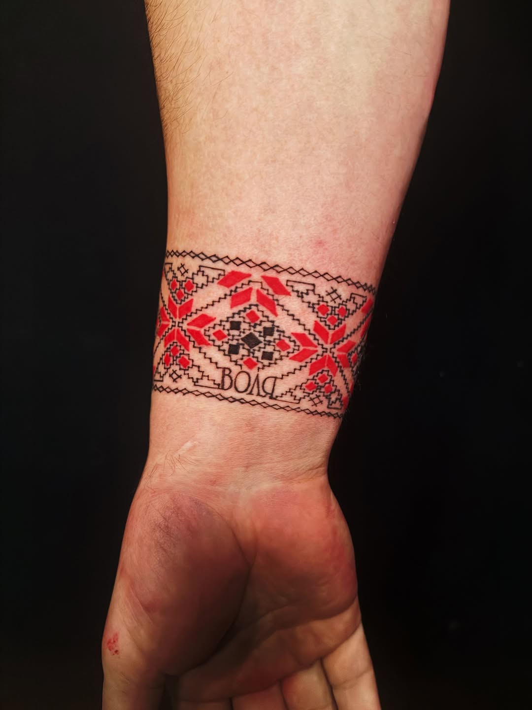 Tattoo by @shengguevaratattoos — geometric, lettering_script