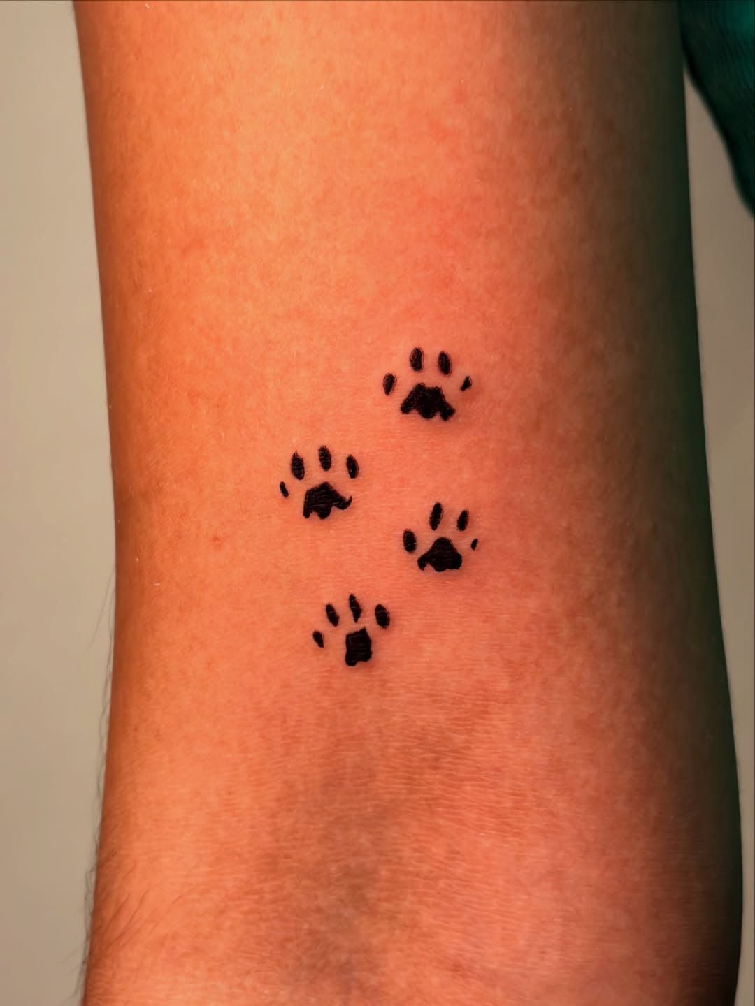 Tattoo by @alexmoska_tattoo — fine_line