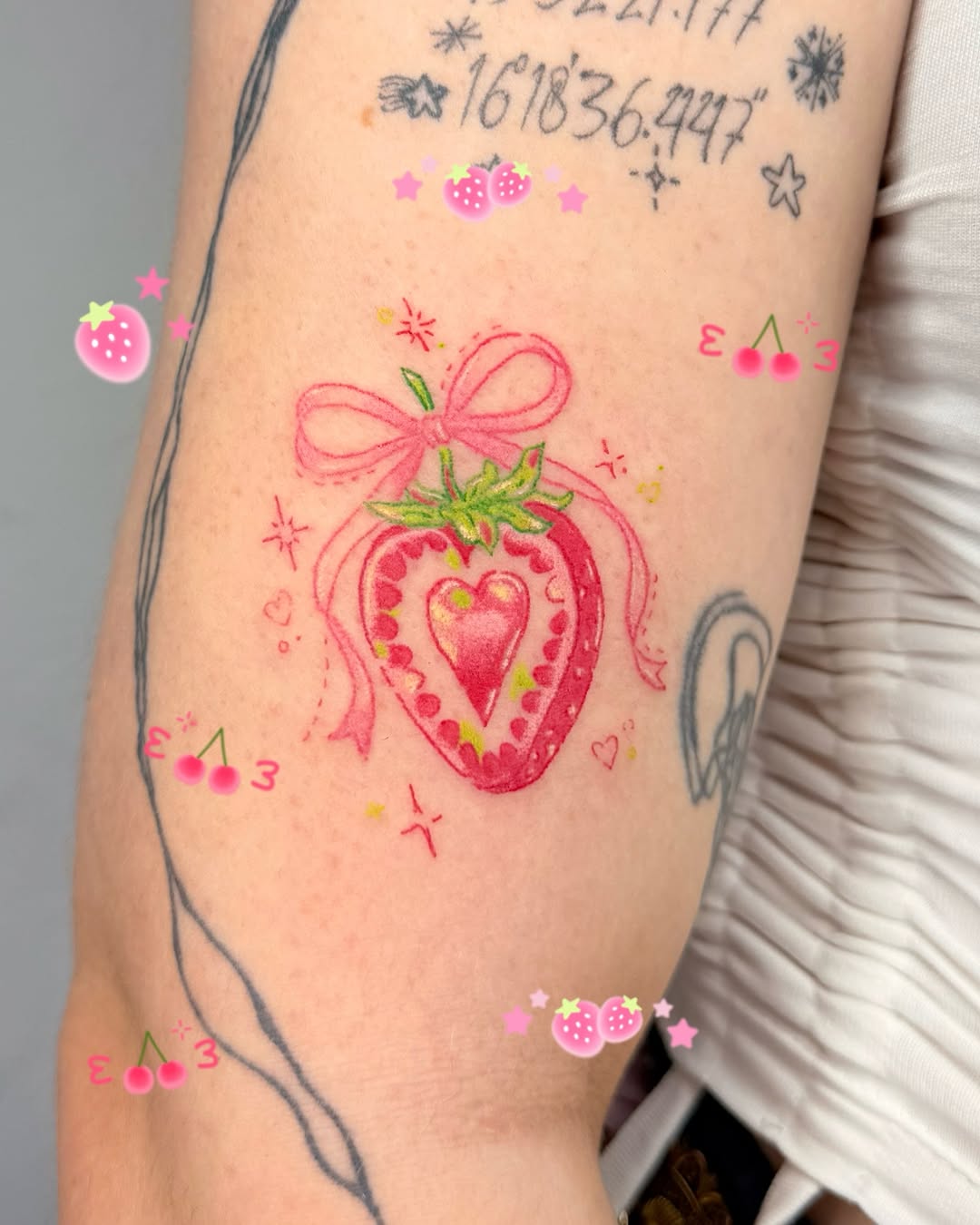 Tattoo by @yulmu._.tattoo β fine_line, watercolor
