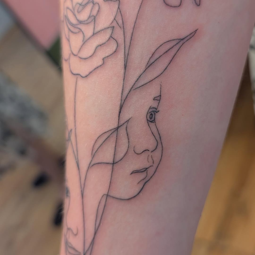 Tattoo by @mothandflametattoos — fine_line