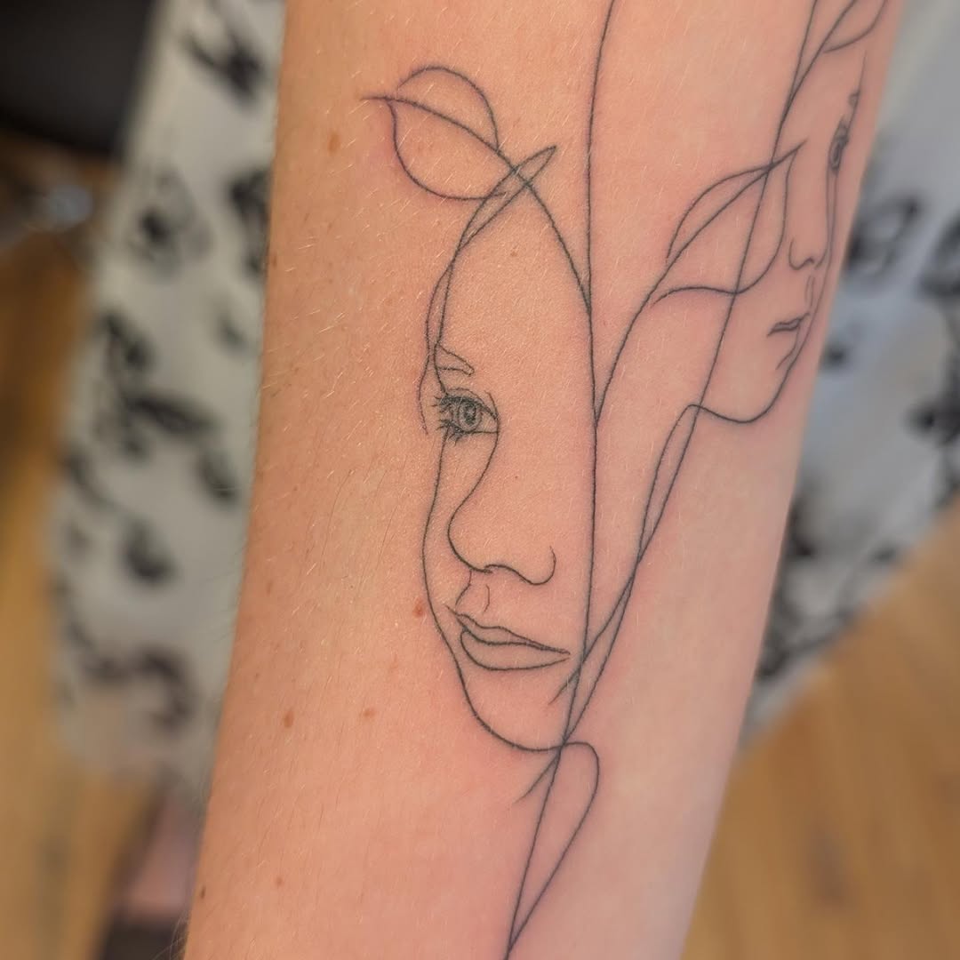 Tattoo by @mothandflametattoos — fine_line, minimalist