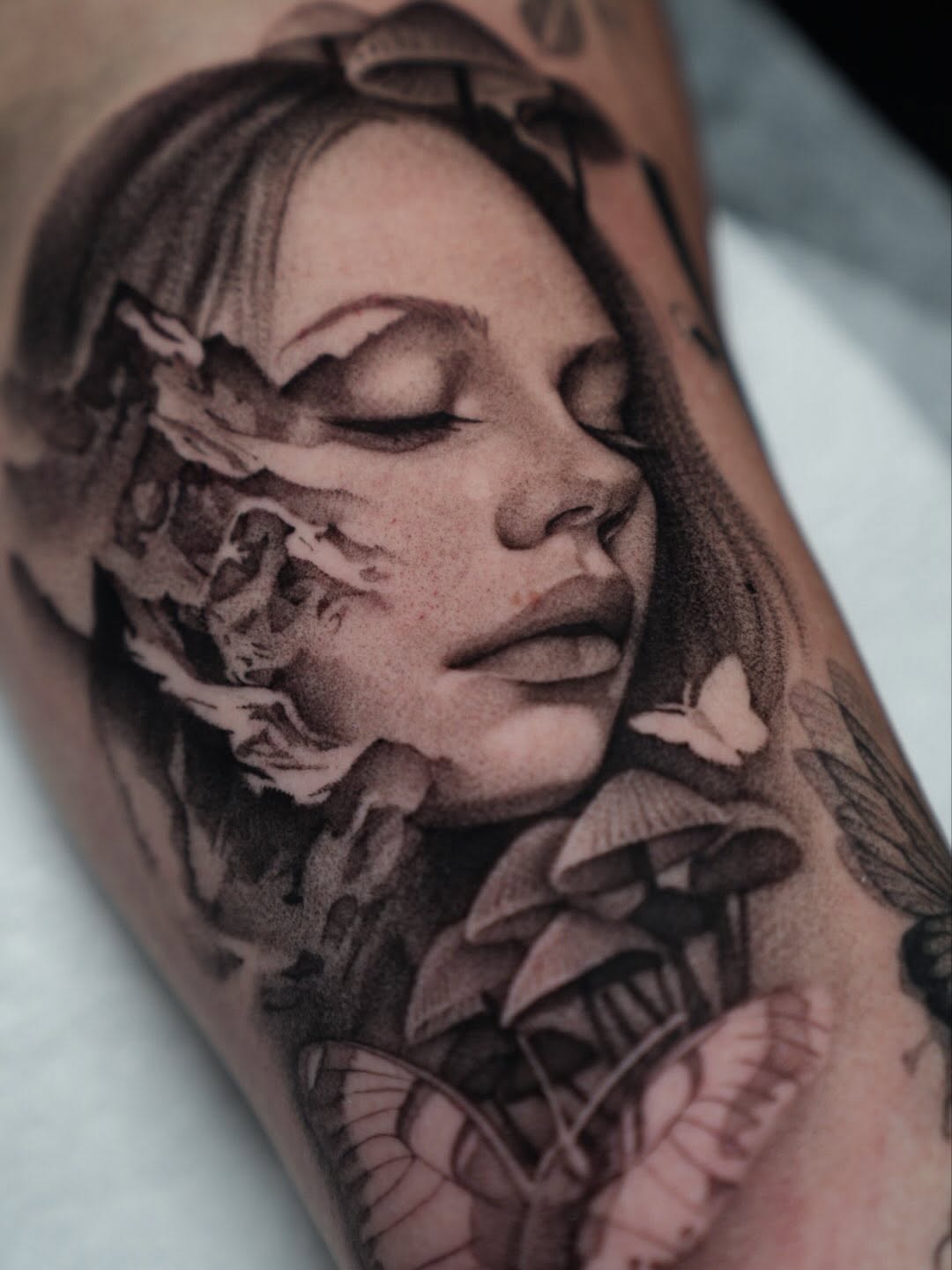 Tattoo by @_vividdreams โ black_and_grey, realism