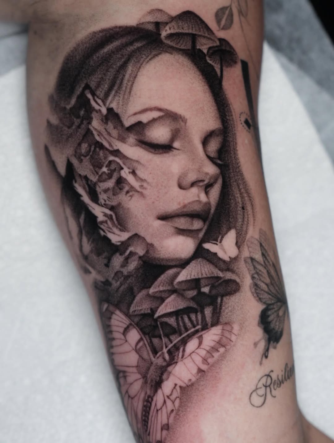 Tattoo by @_vividdreams โ black_and_grey, realism