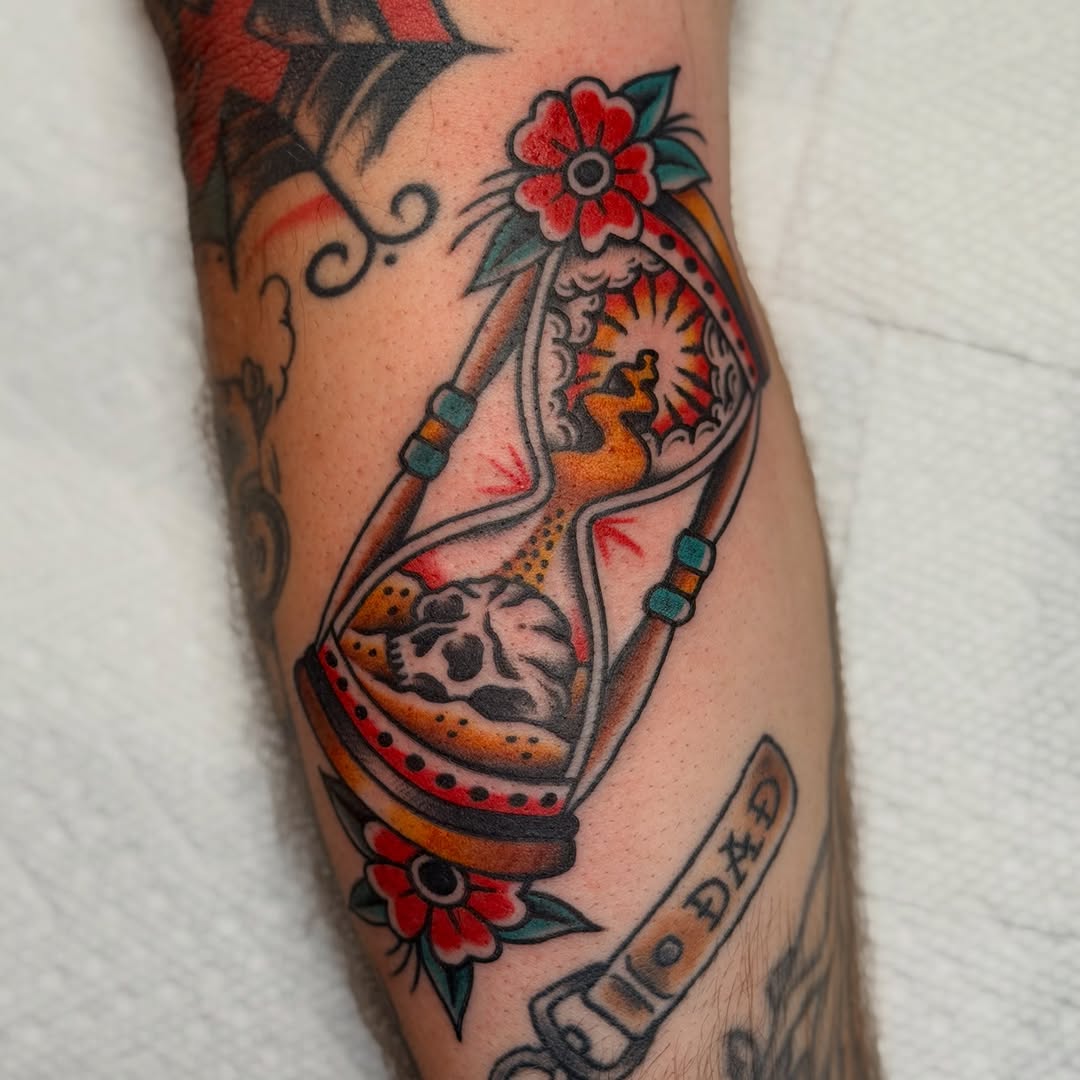 Tattoo by @fleurnoirestudio โ american_traditional