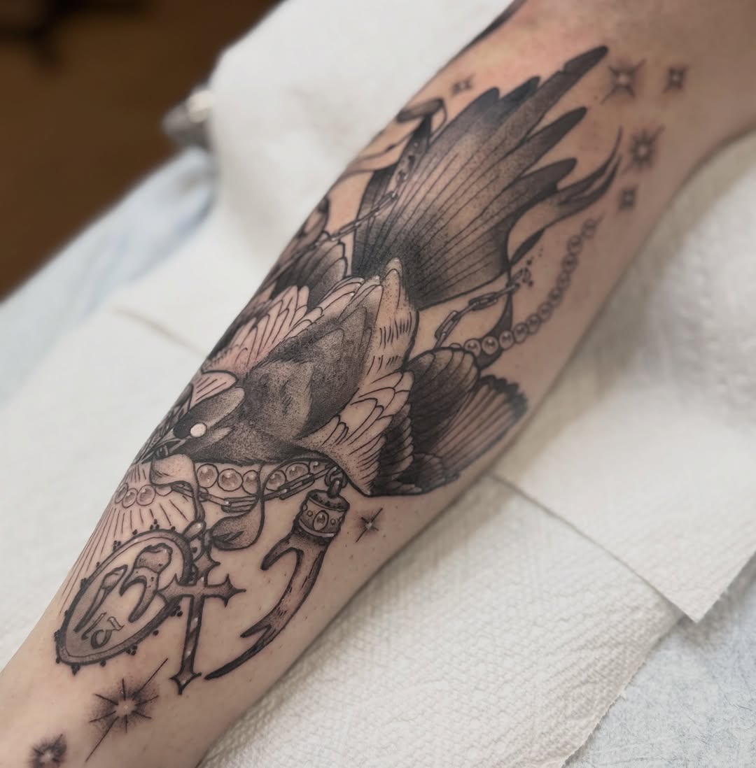 Tattoo by @saturniid.tattoo โ black_and_grey, illustrative