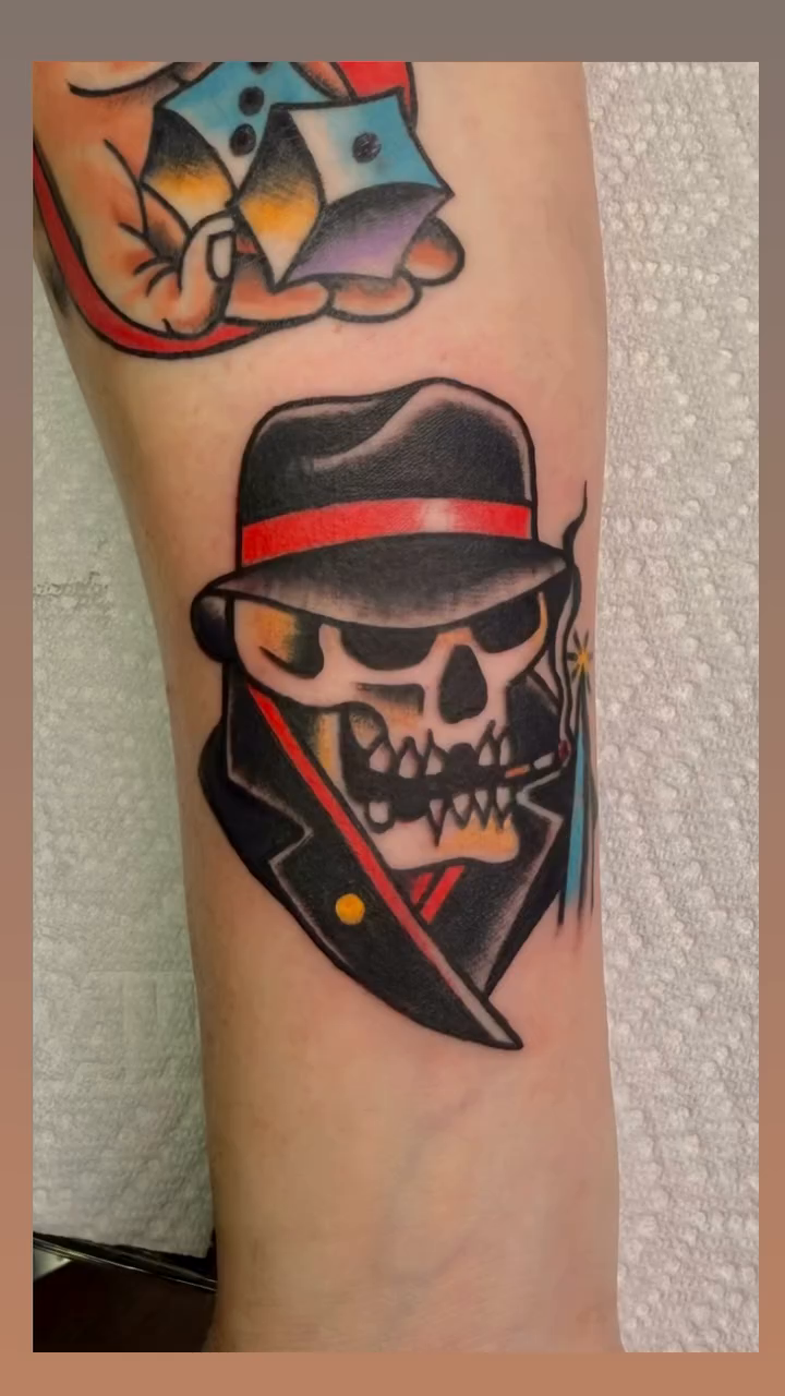 Tattoo by @jinx_removing โ american_traditional