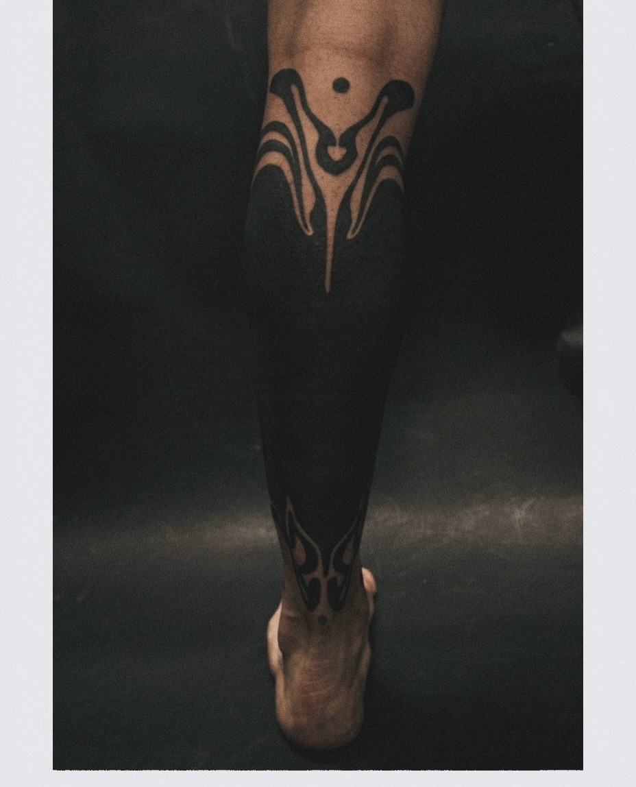 Tattoo by @danielsbauti โ blackwork, tribal